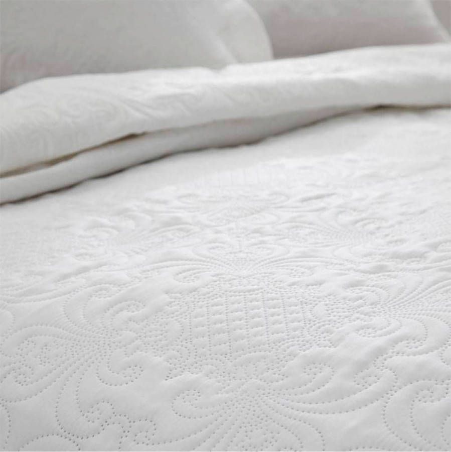 Blokker bedsprei Clara wit 260x250 cm - Dekbedovertrekshoponline.nl