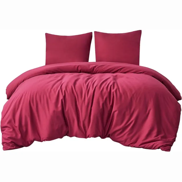 Famanu Beddengoed, 3-delige set, van microvezel, met ritssluiting, zacht en strijkvrij, met kussenslopen en dekbedovertrek 200 x 220 cm, rood