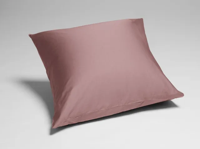 Yumeko kussensloop katoensatijn poederroze 65x65 - Bio, eco & fairtrade - 1 stuk Blush Rose