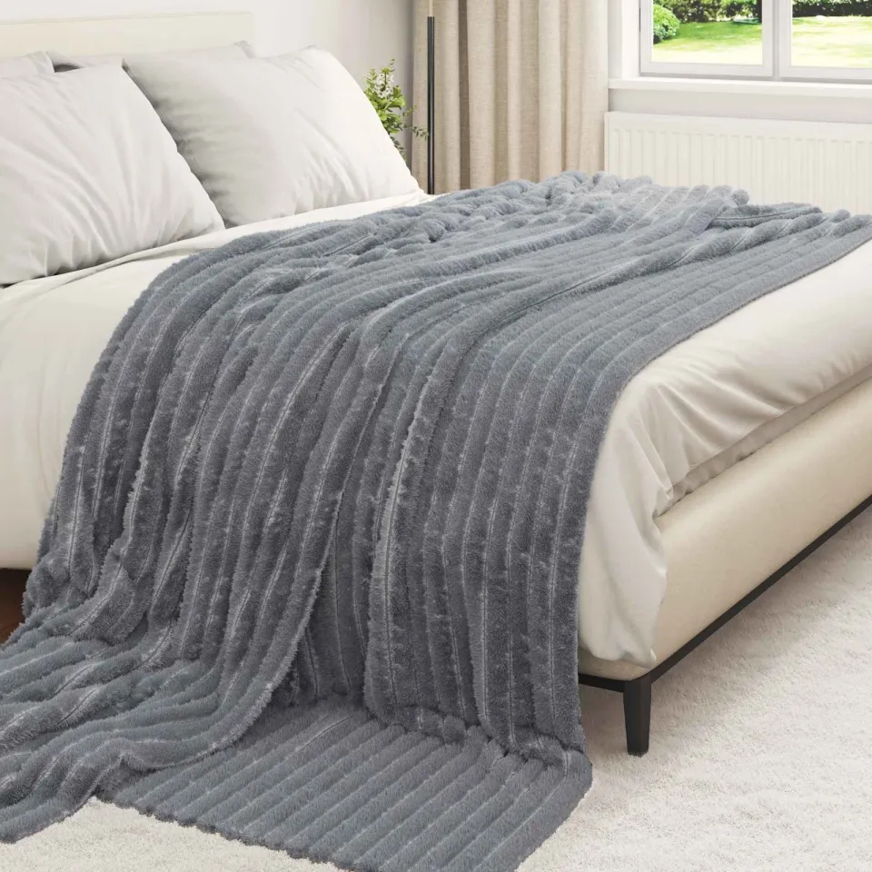 vidaXL plaid Donkergrijs 270 x 240 cm 1,73 kg Fleece, foto 3