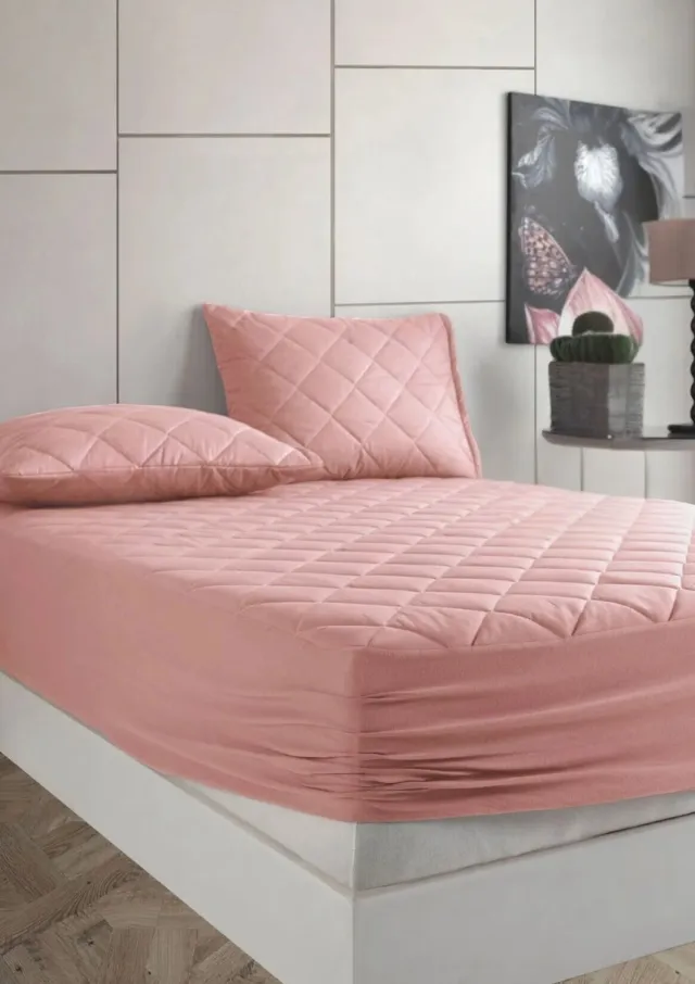 De Linde Home 2-in-1 Waterdichte Matrasbeschermer & Hoeslaken - Waterdicht Matrasbeschermer - 140x200 cm - Roze - 100% Katoen - Gewatteerde Matrasbeschermer - Fitted - Elastische Hoeken tot 40 cm - Wasbaar & Duurzaam - Incontinentie Poederroze
