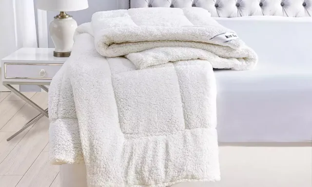 huggy bear Dubbel dekbed met hoes van sherpafleece 200x200cm anti-allergie machine-wasbaar crème
