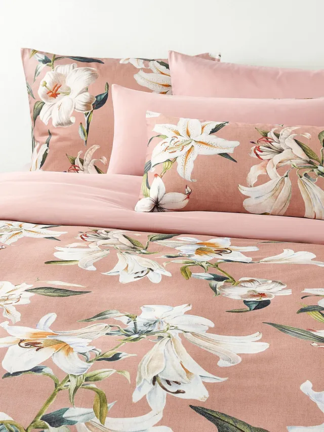 Westwing Collection Katoensatijnen dekbedovertrek Flori met bloemenprint Kleurrijk, Roze