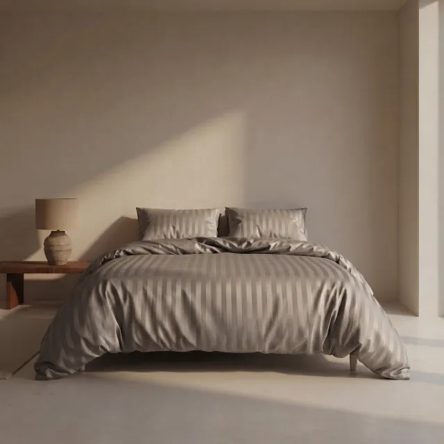 Dreamers Den Dekbedovertrek - Katoen - 100% Katoen Satijn Streep - Taupe - Lits-jumeaux - 240 x 200/220 cm + 2 kussenslopen - Dreamers Den