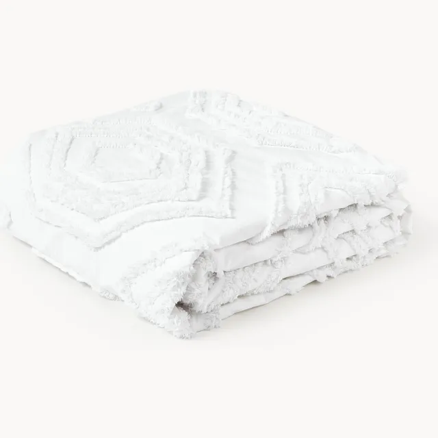 Westwing Collection Bedsprei Faye met getufte decoratie Wit