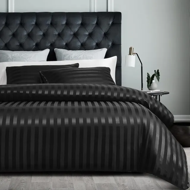Famanu Satijnen dekbedovertrekset 220 x 240 cm zwart gestreept 3-delig