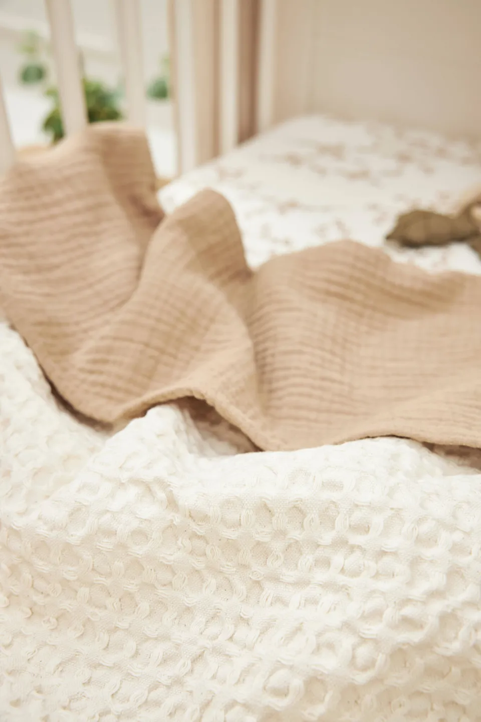 Meyco Waffle Cotton ledikantdeken nature wit, foto 3