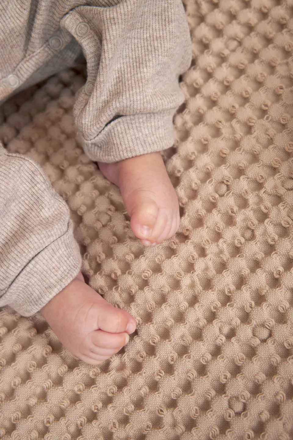 Meyco Wafel Teddy wiegdeken sand, foto 4