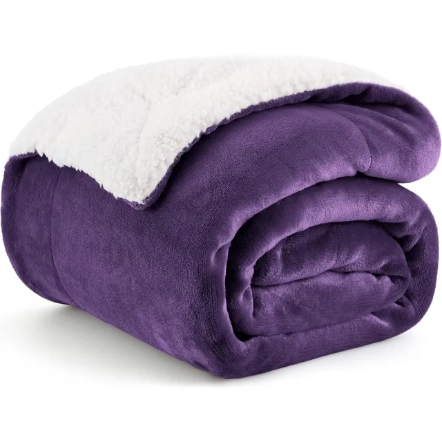 Bedsure Extra Dikke Warme Deken 150×200 cm – Superzachte XL Bank- en Woonkamerdeken – Omkeerbare Sofadeken – Donkerpaars