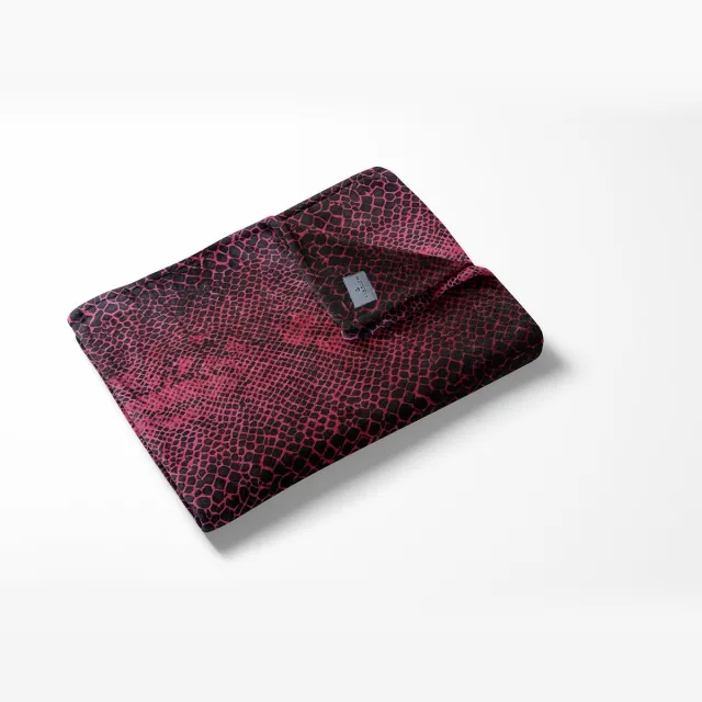 LINNICK Flanel Fleece Deken Snake - bordeaux/black - 140x200cm - Plaid
