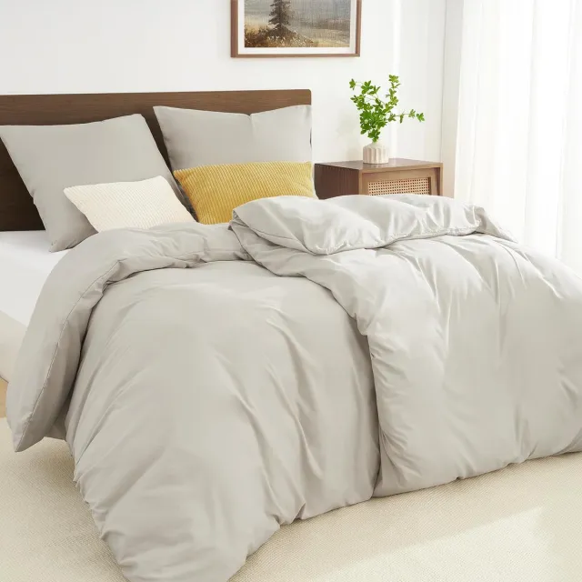 Unyqoos Luxe 4-delige beddengoedset van microvezel met effen beige design Natuurlijk Beige