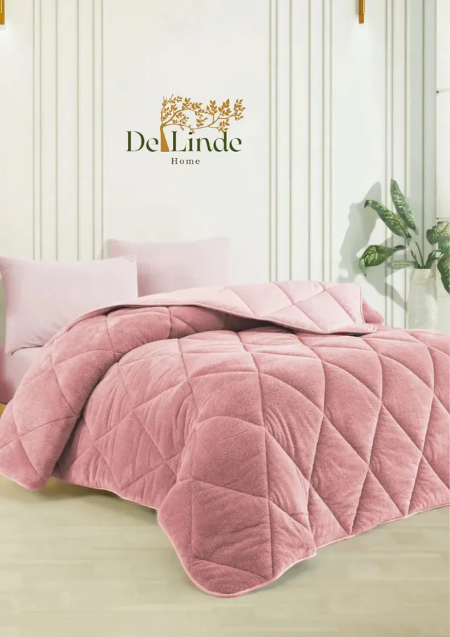 De Linde Home Dekbed zonder overtrek - Roze - 200x200 cm - Tweepersoons - 2 in 1 Dekbed - Teddy - Zacht & Hypoallergeen - 4 Seizoenen - Dubbelzijdig - Wasbaar - Ultra Soft - De Linde Home
