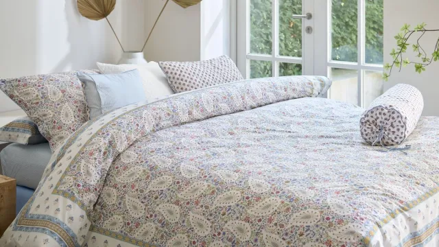 Pip Studio Kairi Bloom dekbedovertrek - Tweepersoons - 200 x 200/220 cm - Licht blauw
