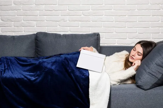 Thuys Sherpa-deken, dubbelzijdige fleece sprei voor eenpersoonsbed, extra dikke warme bankdeken, knuffelige bankdeken, alle seizoenen of woonkamerdeken, blauw, 150 x 200 cm