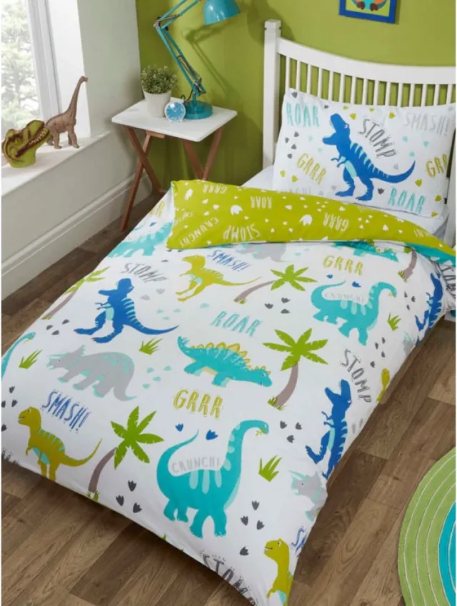 Catherine Lansfield 1-persoons jongens dekbedovertrek wit met blauwe en groene dino’s / dinosaurus T-Rex / dinosauriërs tussen de bomen, met pootafdrukken en teksten eenpersoons 140 x 200 cm (dekbed hoes kinderkamer)