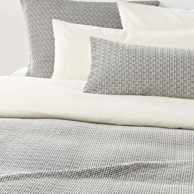 Westwing Collection Waffelpiqué dekbedovertrek Clemente Zwart, Wit