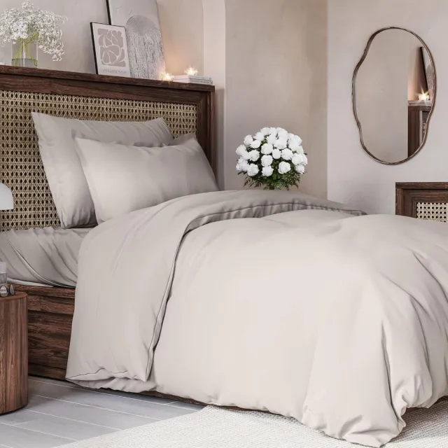 Famanu 3-delige dekbedovertrekset - dekbedovertrek 240X260, 2 kussenslopen 65X65 - zachte, ademende microvezel polyester van kwaliteit - ritssluiting en hoekbandjes voor pasvorm - Lichtgrijs
