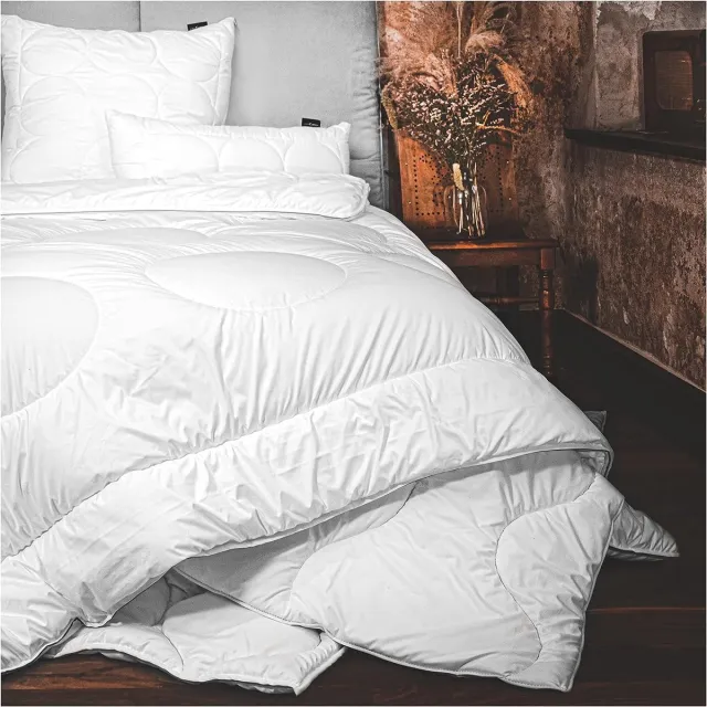 Night Cloud dekbed 155 x 220 cm - Premiumklasse dekbed voor mensen met allergieën | Oeko-Test gecertificeerde dekbedden | Zacht microvezel dekbed voor alle seizoenen - ademende slaapdeken | 155 220 cm