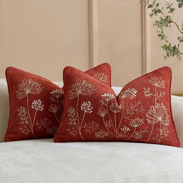 SNQ 2-delige Geborduurde Lendenkussenslopen - 30x50 cm - Chenille met Bloemmotief - Terracotta - Voor Bank en Bed Rood