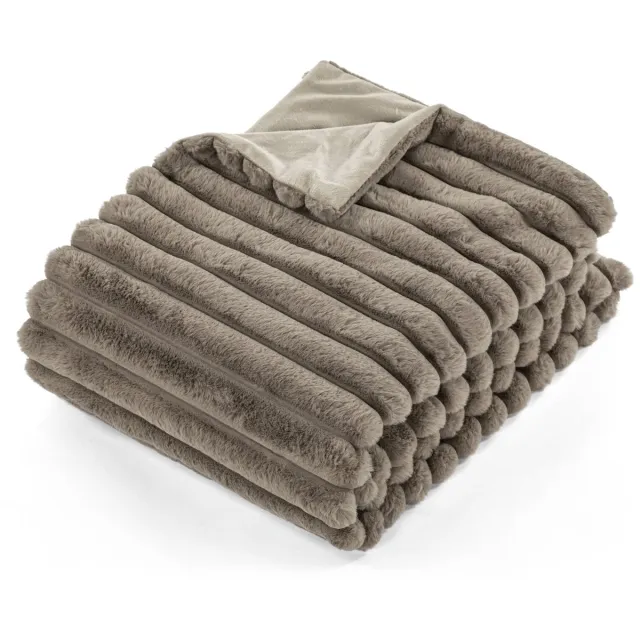 Tiseco Home Studio - Deken RABBIT STRIPE - imitatie konijnenbont plaid - 130x170 cm - Taupe