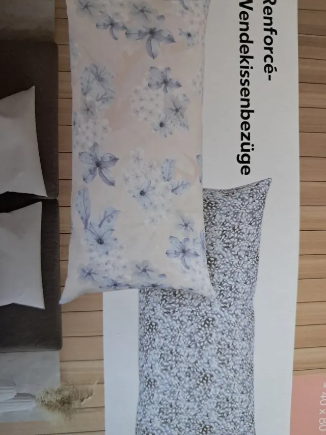 Liv & Bo 2 Kussenslopen - 40 x 80cm - Met print 2 soorten - Met verborgen Knopen Lichtblauw / Beige