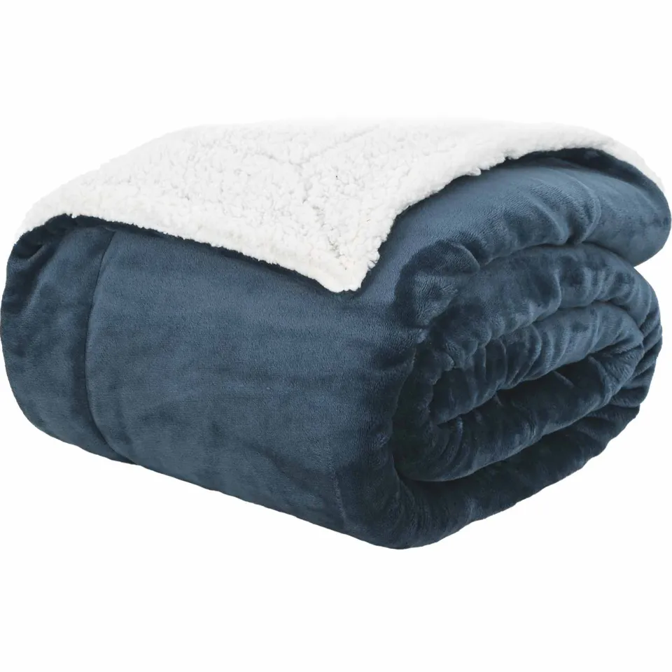 vidaXL plaid Marineblauw 270 x 240 cm 3,17 kg Fleece
