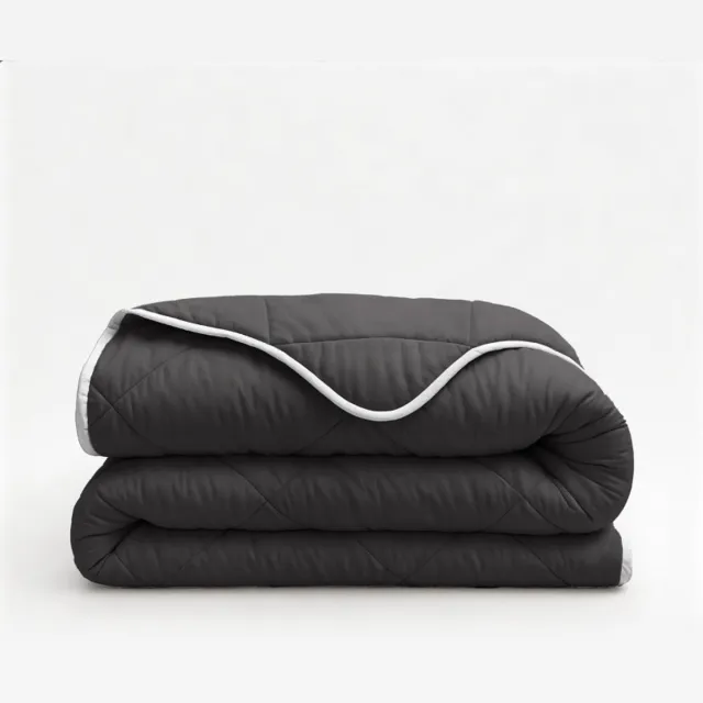 Dekbed-Discounter Fresh and Co Dekbed Zonder Overtrek 200 x 200 cm - Wasbaar dekbed - Wasbaar op 40 graden - Met Ritssluiting - Zwart