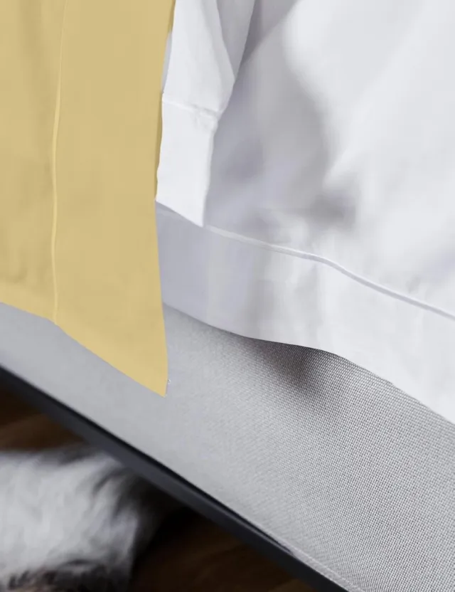 SENZA DONNA 100% Katoen Percaline Laken met Cordonrand OKERGEEL
