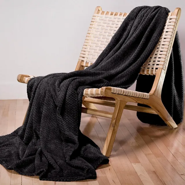 Ibenzoa Warme Pluizige Fleece Deken met Trendy Visgraat Patroon voor Ultiem Comfort zwart