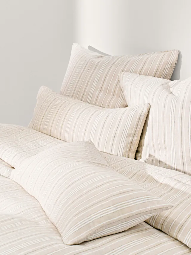 Westwing Collection Gewassen linnen dekbedovertrek Telma met strepen Beige