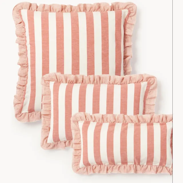 Westwing Collection Kussenhoes met ruches Posie van linnen-katoen rood
