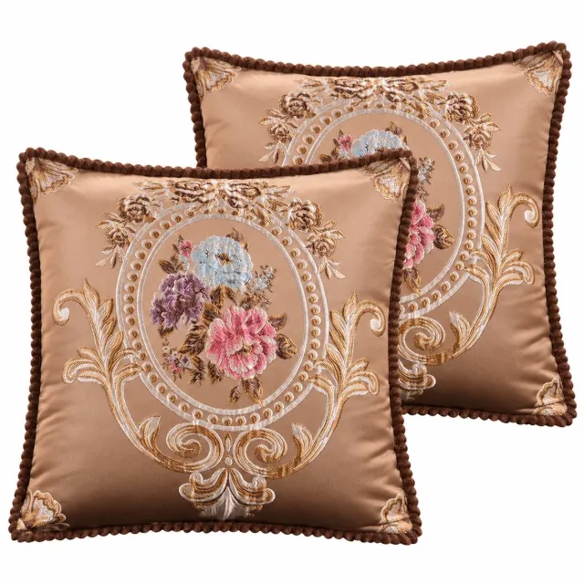KZQ Set van 2 Decoratieve Kussenhoezen 48 x 48 cm - Europese Stijl met Bloemenpatroon en Sierlijke Rand - Bruine Sierkussenhoezen voor Bank Slaapkamer Woonkamer - Klassieke Woondecoratie