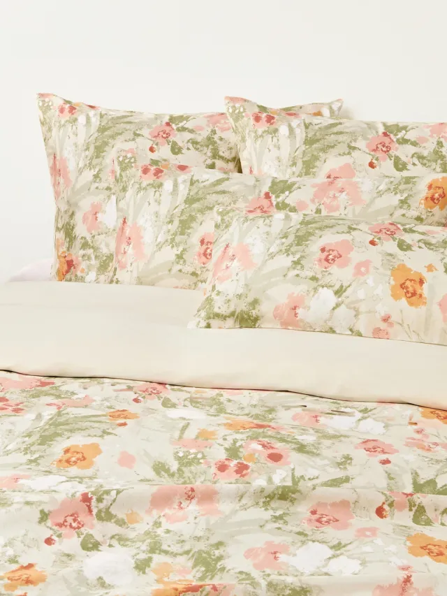 Westwing Collection Katoensatijnen dekbedovertrek Anthea met bloemenpatroon Beige, Kleurrijk