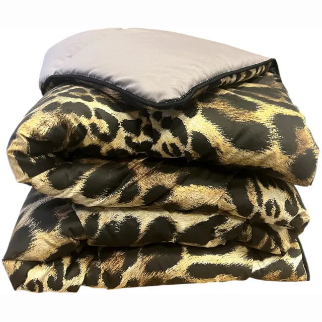 princessdekbedden Princessdekbed - Luxe Hoesloos Dekbed 200x200 cm - 2-Persoons - Panterprint Taupe - All Year Comfort - Wasbaar & Anti-Allergisch - Dekbed zonder Overtrek