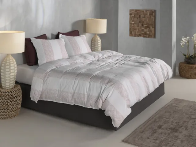 Zohome Dekbedovertrek Tratti di Satinado - Deken - Dekbed - Roze - 100% Katoen-Satijn - Strepen - 2 slopen 60/70 cm Satinado Shady Pink