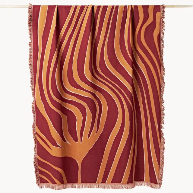 Westwing Collection Omkeerbare katoenen plaid Alia met franjes Rood