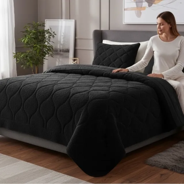 Bedsupplies Lazy Dekbed - Dekbed Zonder Overtrek - Teddy - 200x200 - Met Kussenslopen 60x70 - Zwart