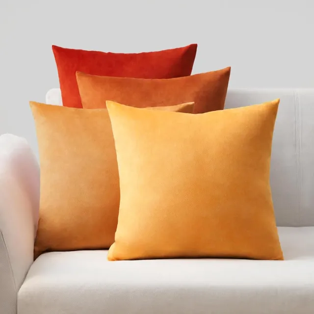Famanu Kussensloop van fluweel, kussenhoes voor sofakussen, sierkussen, decoratie voor bank, slaapkamer en woonkamer, zacht kleurverloop, set van 4 kussenslopen, 45 x 45 cm, geel oranje