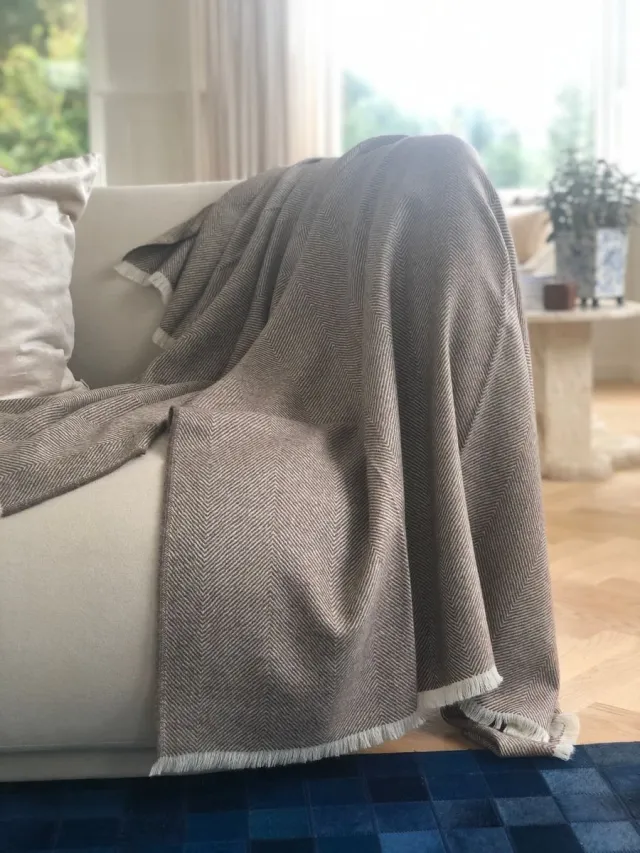 Sheepskin House Sidsley Plaid - 130x200 cm Dark Grey