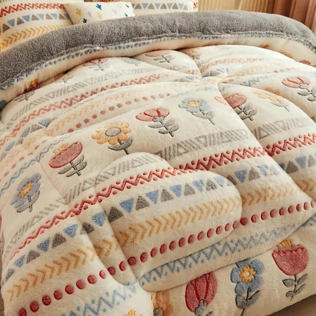 J.T.R Winter Dekbed 200x200 cm - Extra Dik & Warm - Bohemian Bloemen - Met Sherpa Fleece - Tweepersoons - Zonder Dekbedovertrek Nodig. Wit