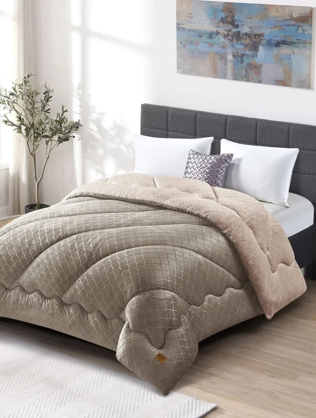 Madi 2-in-1 Hoesloos Dekbed – Lunora - 160x220 cm – Crème/Taupe – Warm & Zacht - Maak van jouw slaapkamer een luxe hotelkamer! Creme
