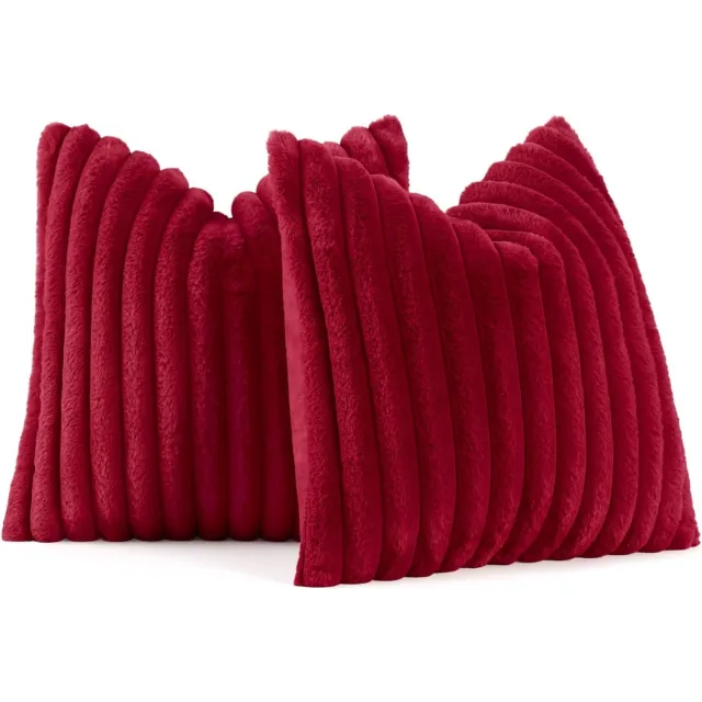 ZVD Kussenhoezen - 45x45 cm - Set van 2 - Bordeauxrood - Decoratieve kussenhoezen - Zacht en pluizig - Voorzien van een gestreept dessin - Luxe kussenhoezen voor op de bank - Sierkussenhoezen - Geschikt voor woonkamer en slaapkamer