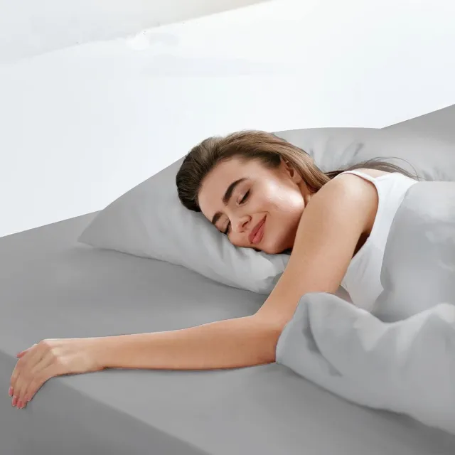 Unyqoos Comfortabel en Ademend Hoeslaken van Zachte Polyester Microvezel voor Optimaal Slaapcomfort grijs