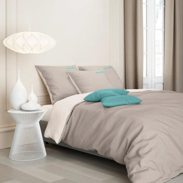 Mistral Home DEKBEDOVERTREK - percale - 260 x 240 cm + 2x 65 x 65 cm - extra breed - effen kleur - beige