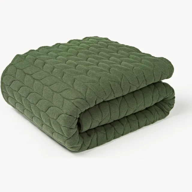 Westwing Collection Gewatteerde flanellen bedsprei Selby met structuurpatroon Groen