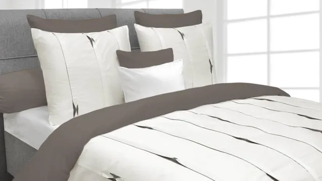 Heckettlane Heckett & Lane Hopper Dekbedovertrek - Tweepersoons - 200x200/220 cm - Offwhite/Taupe Grey Off-White