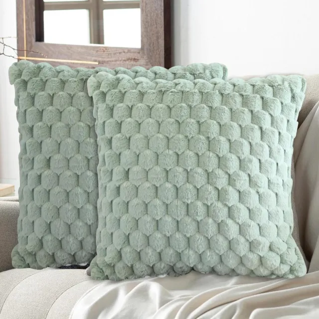 By Shane ByShane - Kussensloop 50 x 50 cm Saliegroen Set van 2 - Pluche Decoratieve Kussenslopen - Gestreept Luxe Bont - Sierkussen Bank - Behaaglijk voor Woonkamer - Bank Saliegroen - Zacht [75 characters] Any
