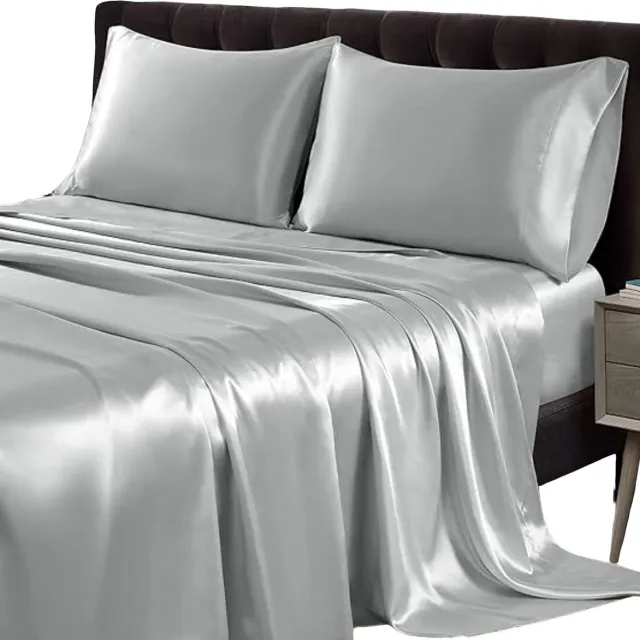 Home & Marker Satijnen Hoeslaken Set met Kussenslopen - Zijdezacht Microvezel - Luxe Beddengoed - 150x200 cm + 2 Kussenslopen - Lichtgrijs - SILKYFIT
