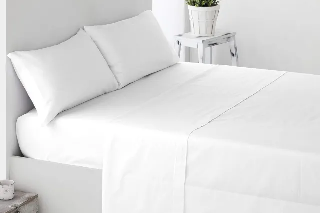 Famanu Kussensloop 100% geborstelde microvezel met hotelsluiting anti pilling 70 x 50 cm 2 stuks bed 135 cm wit