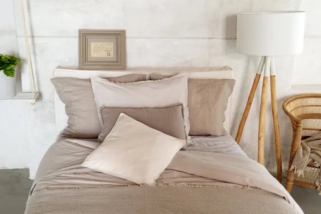 House in Style Dekbedovertrek Rotterdam beige | incl. 2 kussenslopen | 240-220 cm + (2) 60-70 cm | Luxe katoensatijn beige